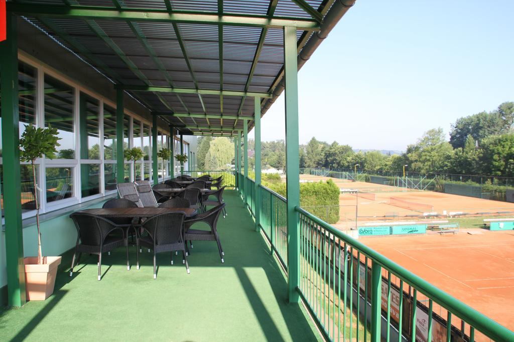 Penzion Tenis Klub Deza Valašské Meziříčí Zewnętrze zdjęcie